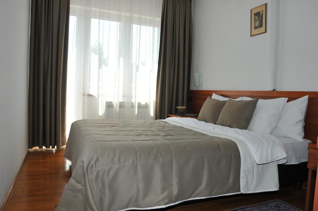 Hotel Terex Naselje Starosjedilaca Exteriör bild